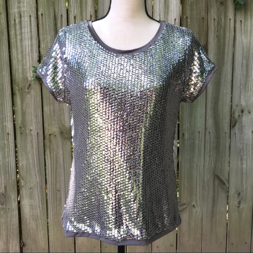 August Silk · Silver Sequin Short Sleeve Top Sz L